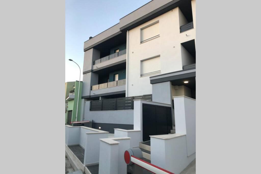 Nuovo Appartamento Elegante,Curato Nei Dettagli Decimomannu Exterior foto